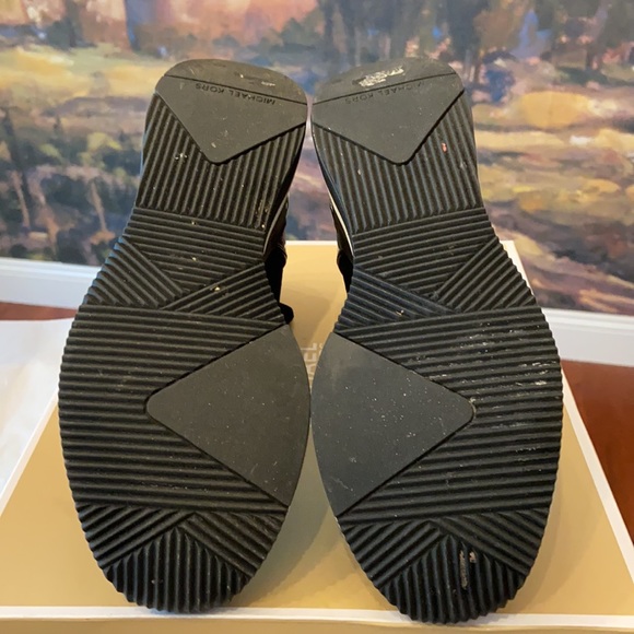 Michael Kors Skyler Bootie - Picture 11 of 14